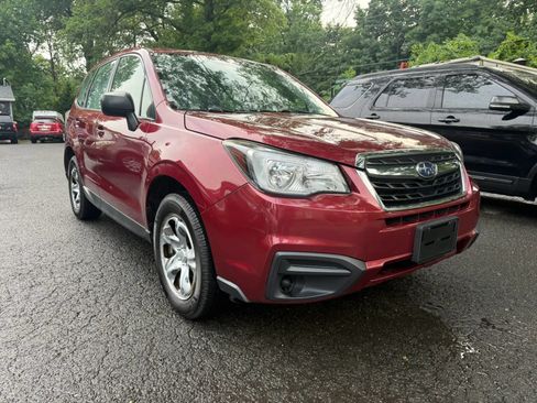 Used 2017 Subaru Forester 2.5i AWD/4WD image 3