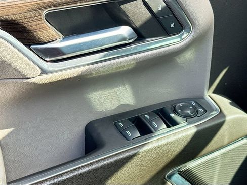 Used 2023 Chevrolet Silverado 1500 LT w/ Protection Package AWD/4WD image 18