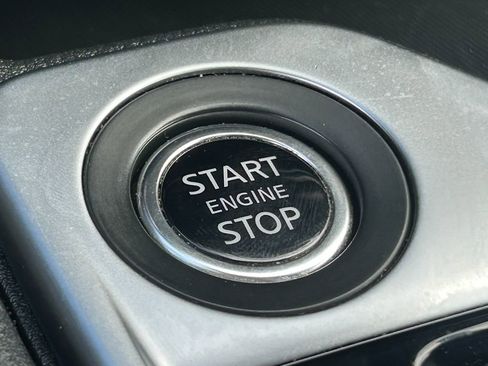 Used 2023 Nissan Sentra SV FWD image 18