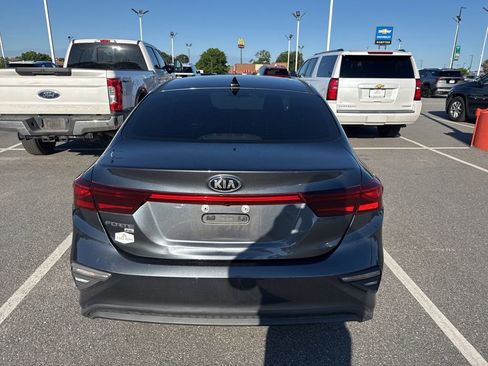 Used 2019 Kia Forte Sedan FWD image 4