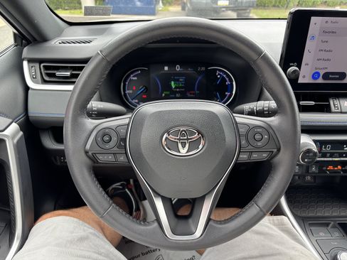 Used 2024 Toyota RAV4 XSE w/ Weather Package AWD/4WD image 18