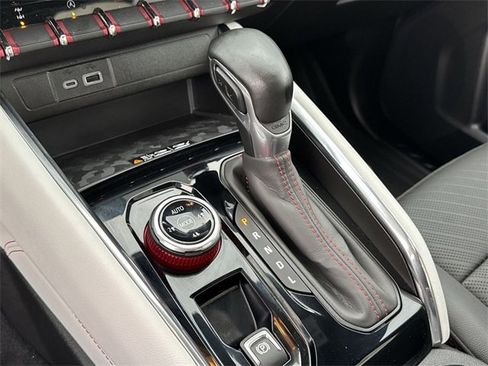 Used 2024 GMC Canyon AT4X image 13