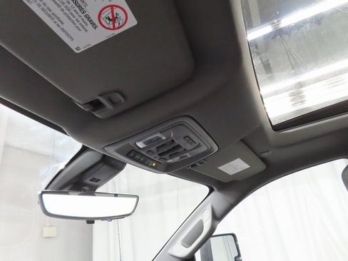 Used 2023 GMC Sierra 2500 Denali w/ Denali Black Diamond Edition image 28