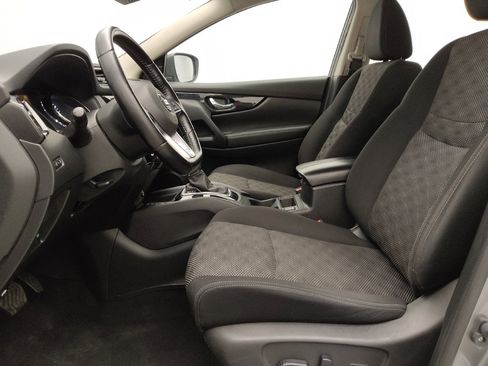 Used 2019 Nissan Rogue Sport SV w/ Technology Package FWD image 18