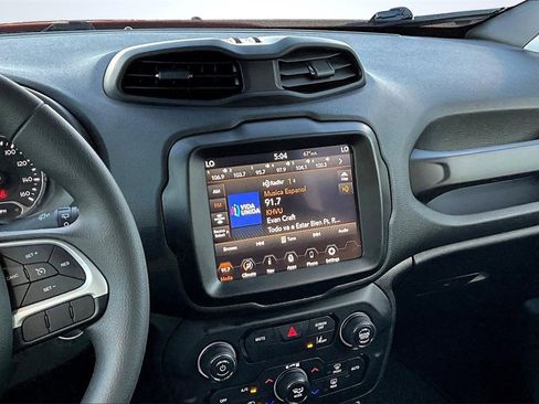 Used 2023 Jeep Renegade Latitude image 6