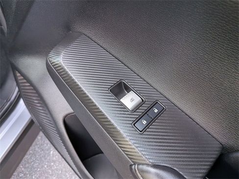 Used 2022 Mitsubishi Outlander SE image 34