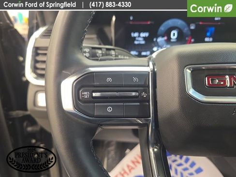 Used 2024 GMC Acadia Elevation image 31