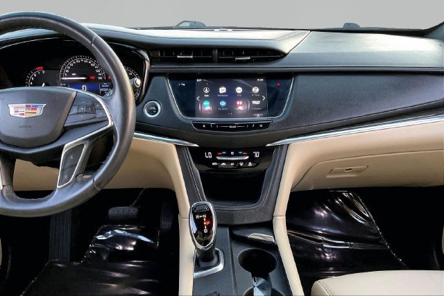 Used 2018 Cadillac XT5 FWD image 8