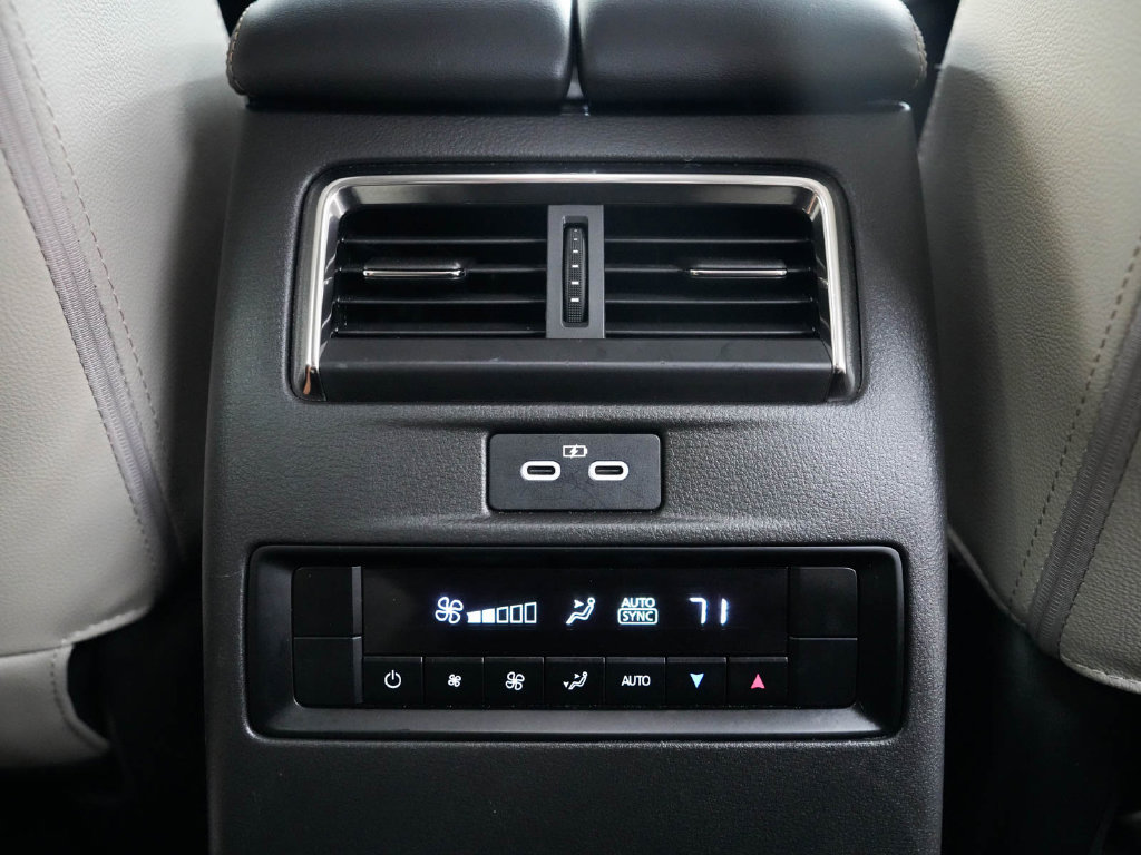 Used 2024 MAZDA CX-90 Plug-In Hybrid w/ Preferred AWD/4WD image 39