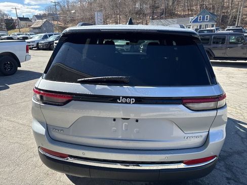 New 2025 Jeep Grand Cherokee Laredo X w/ Luxury Tech Group I image 4