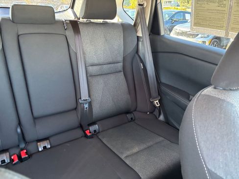 Used 2025 Nissan Rogue SV image 39