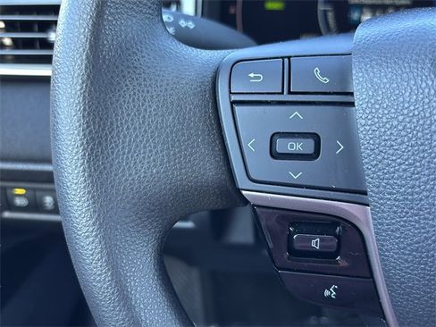 Used 2025 Toyota Camry LE image 23