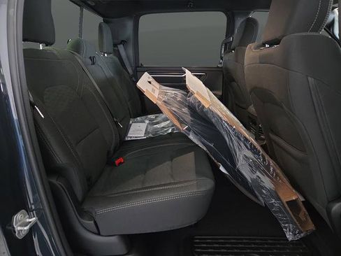 New 2026 RAM 1500 4x4 Crew Cab image 33