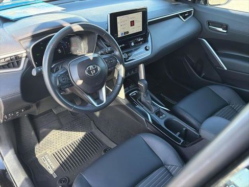 Certified 2024 Toyota Corolla Cross XSE image 11