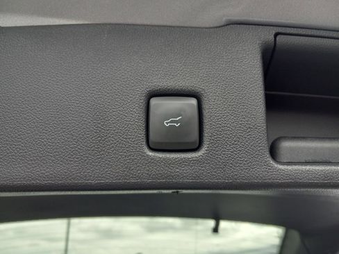 Used 2024 Ford Escape ST-Line image 12