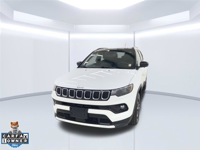 Used 2023 Jeep Compass Limited w/ Sun and Sound Group AWD/4WD image 2