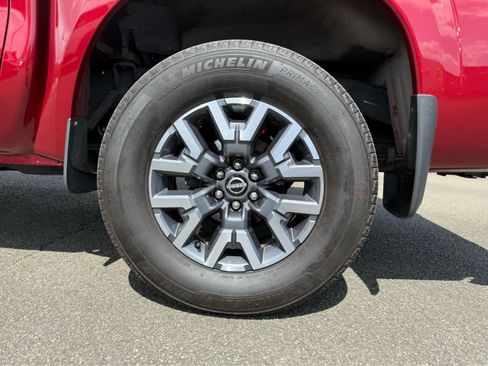 Used 2024 Nissan Frontier SL w/ Technology Package AWD/4WD image 5