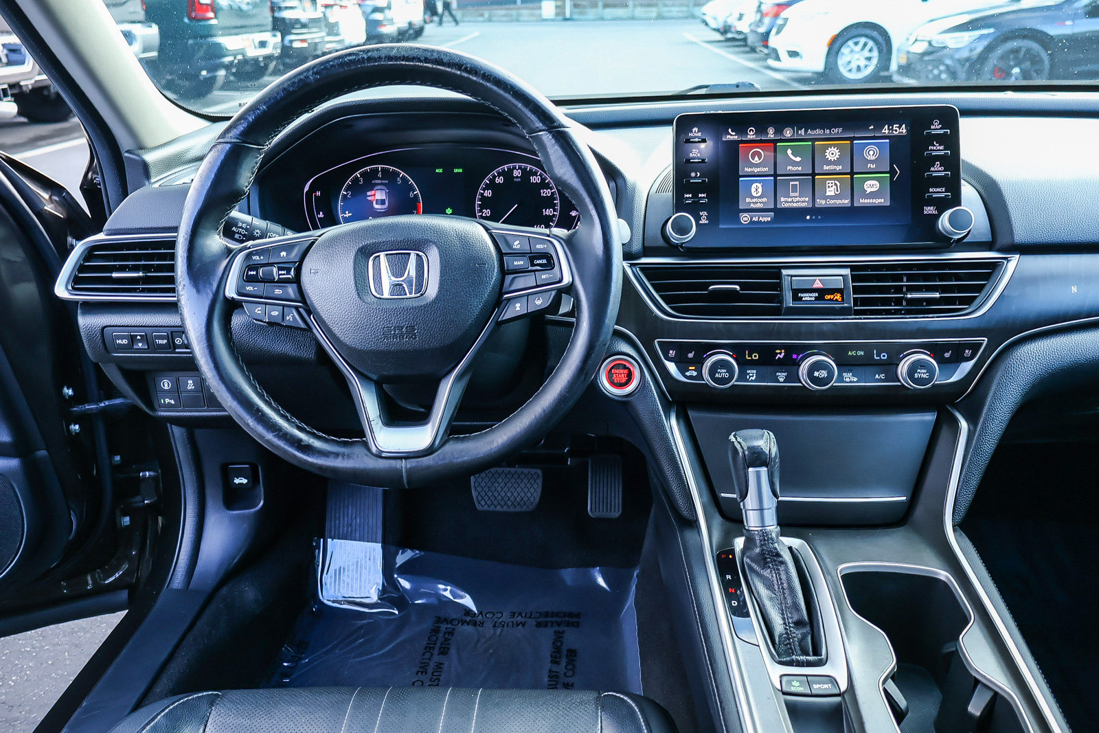 Used 2018 Honda Accord Touring image 3