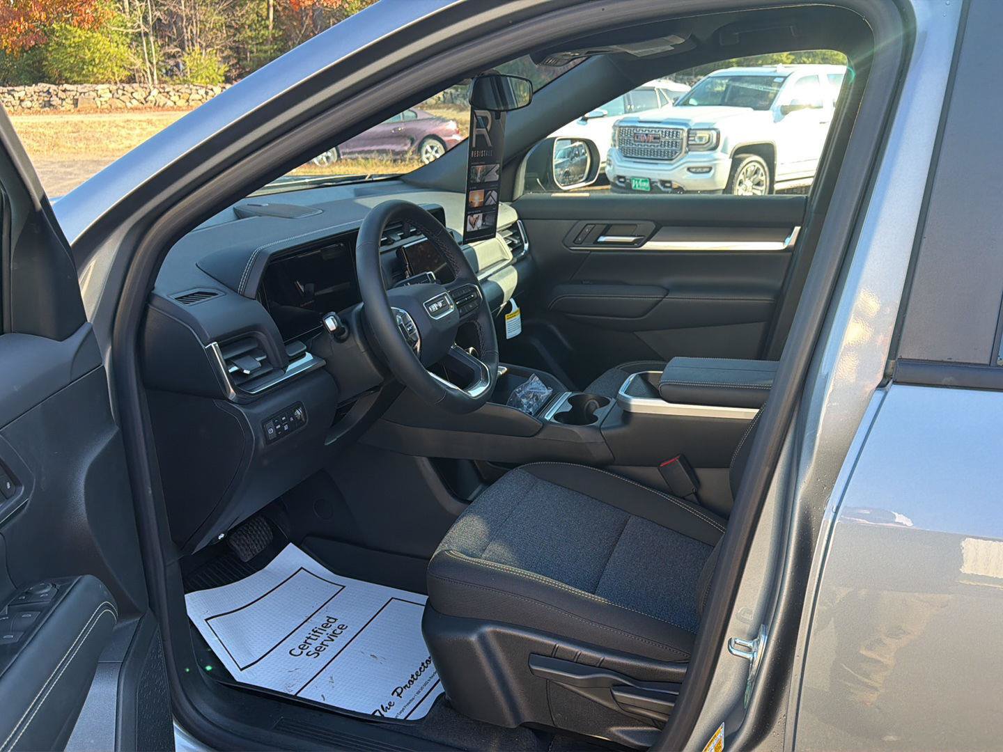 New 2027 GMC Terrain Elevation w/ LPO, Floor Liner Package AWD/4WD image 9