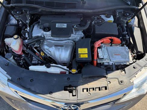 Used 2014 Toyota Camry XLE w/ Moonroof Package FWD image 18