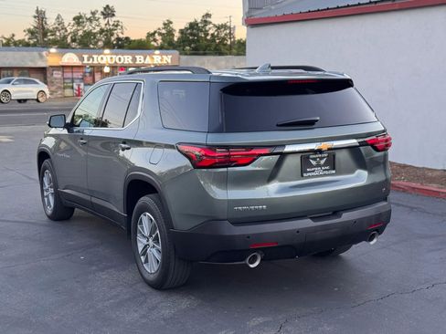 Used 2022 Chevrolet Traverse LT w/ LPO, Floor Liner Package FWD image 4