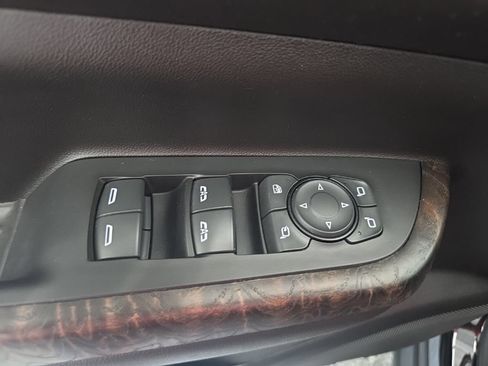 Used 2023 GMC Acadia Denali w/ Black Diamond Edition FWD image 32