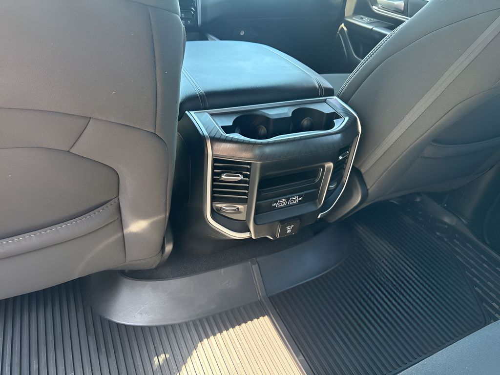 Used 2025 RAM 1500 Big Horn AWD/4WD image 11