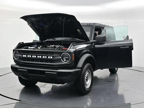 Used 2025 Ford Bronco 4-Door AWD/4WD image 56