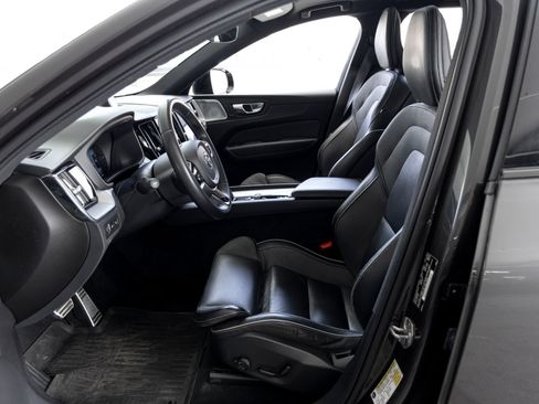 Used 2022 Volvo XC60 T8 R-Design w/ Advanced Package AWD/4WD image 11