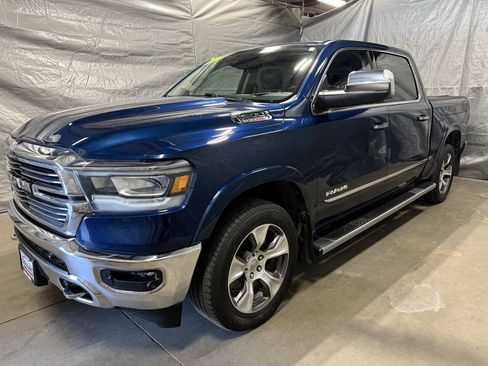 Used 2022 RAM 1500 Laramie AWD/4WD image 3