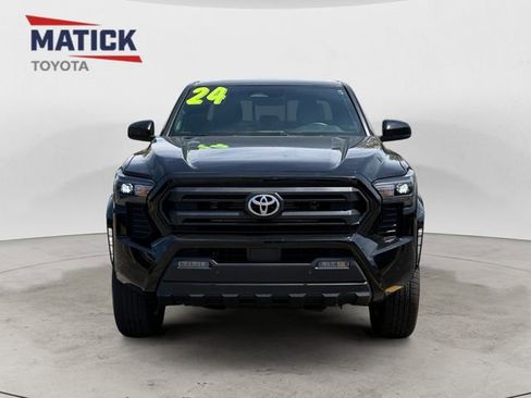 Used 2024 Toyota Tacoma SR5 AWD/4WD image 2
