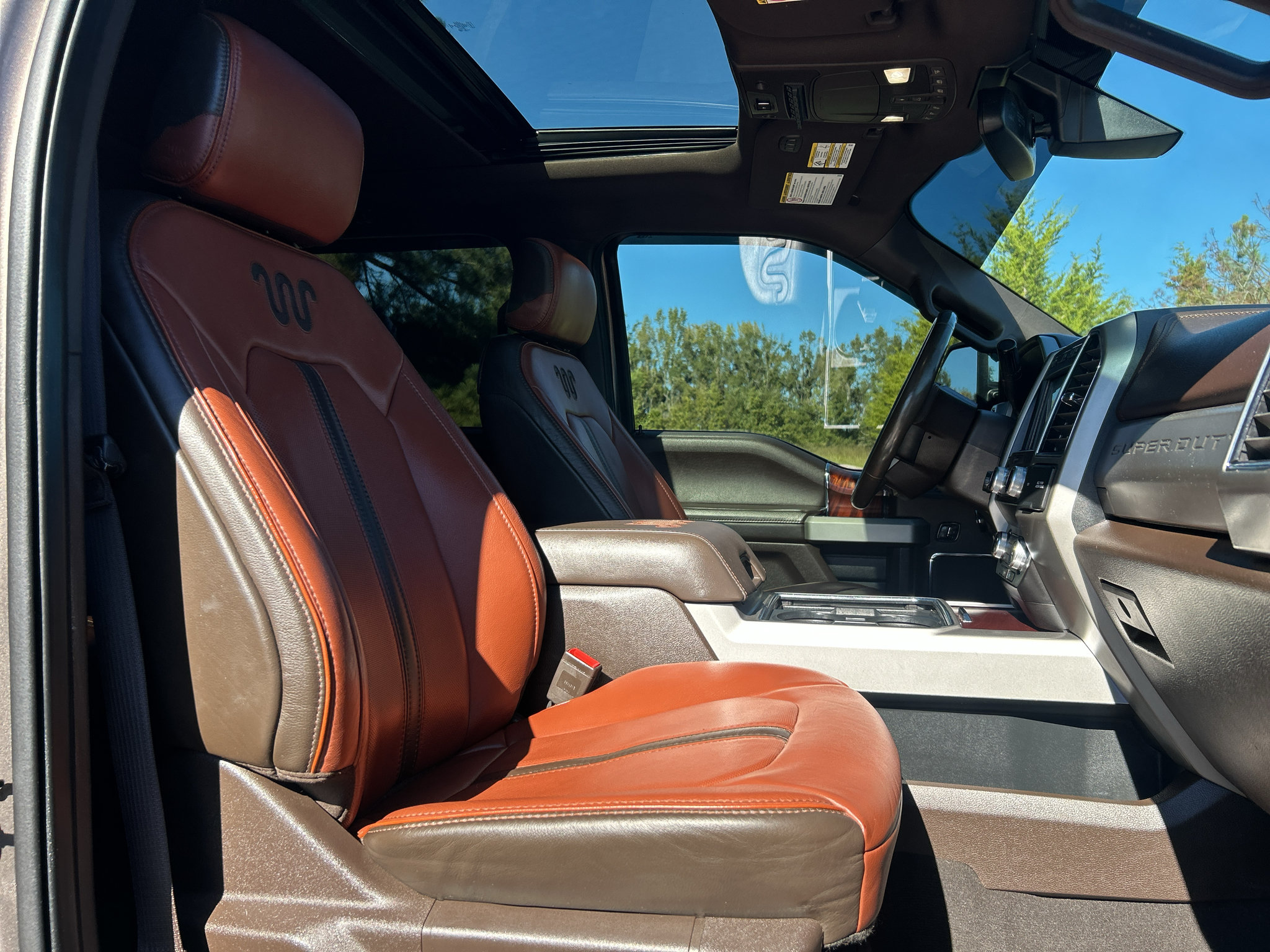 Used 2019 Ford F250 King Ranch w/ King Ranch Ultimate Package AWD/4WD image 11