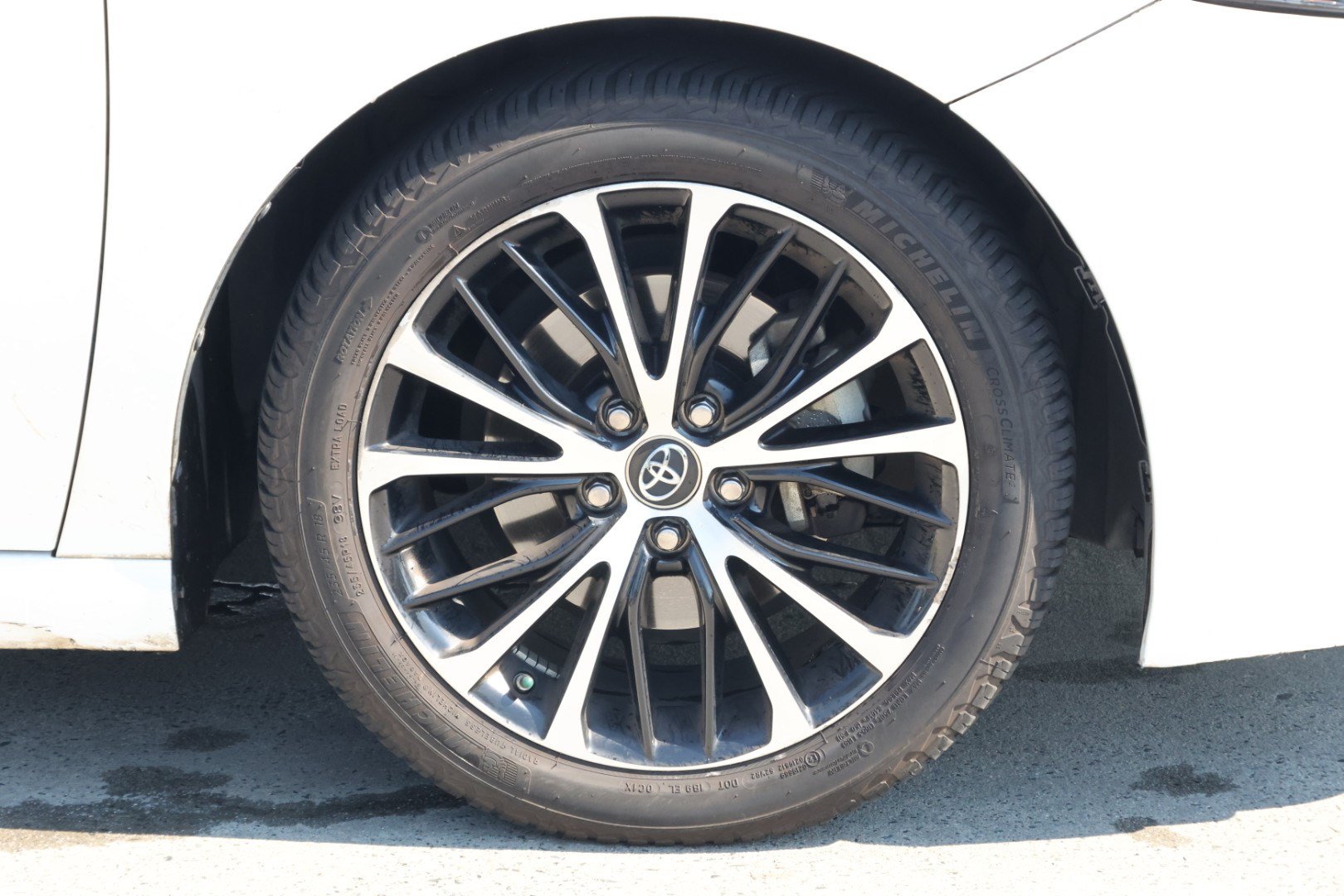 Used 2018 Toyota Camry SE FWD image 11