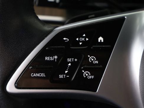 Used 2023 Mercedes-Benz GLC 300 4MATIC image 49