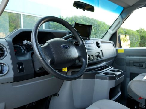 Used 2014 Ford E-150 and Econoline 150 w/ Power Group RWD image 5