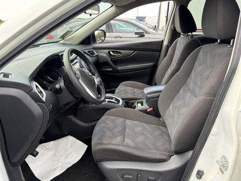 Used 2016 Nissan Rogue SV AWD/4WD image 14