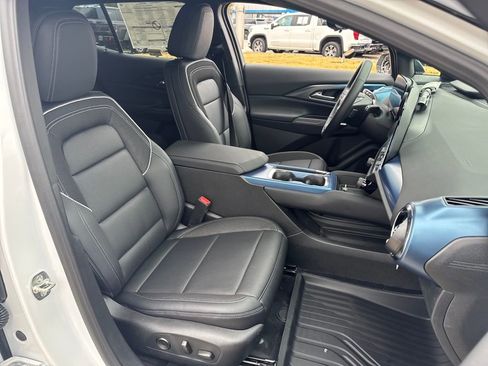 New 2026 Chevrolet Equinox EV LT image 13