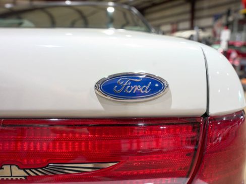 Used 1993 Ford Thunderbird Super RWD image 22