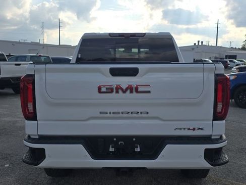 Used 2022 GMC Sierra 1500 AT4X image 4