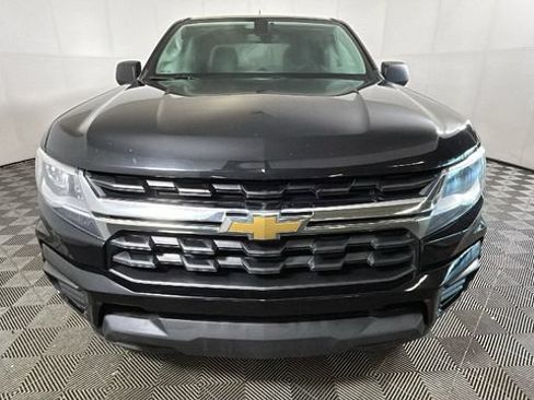 Used 2022 Chevrolet Colorado W/T w/ LPO, Tonneau and Step Package AWD/4WD image 7