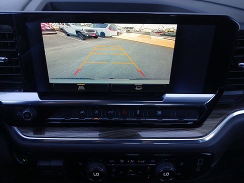 Used 2025 Chevrolet Silverado 1500 LT RWD image 9