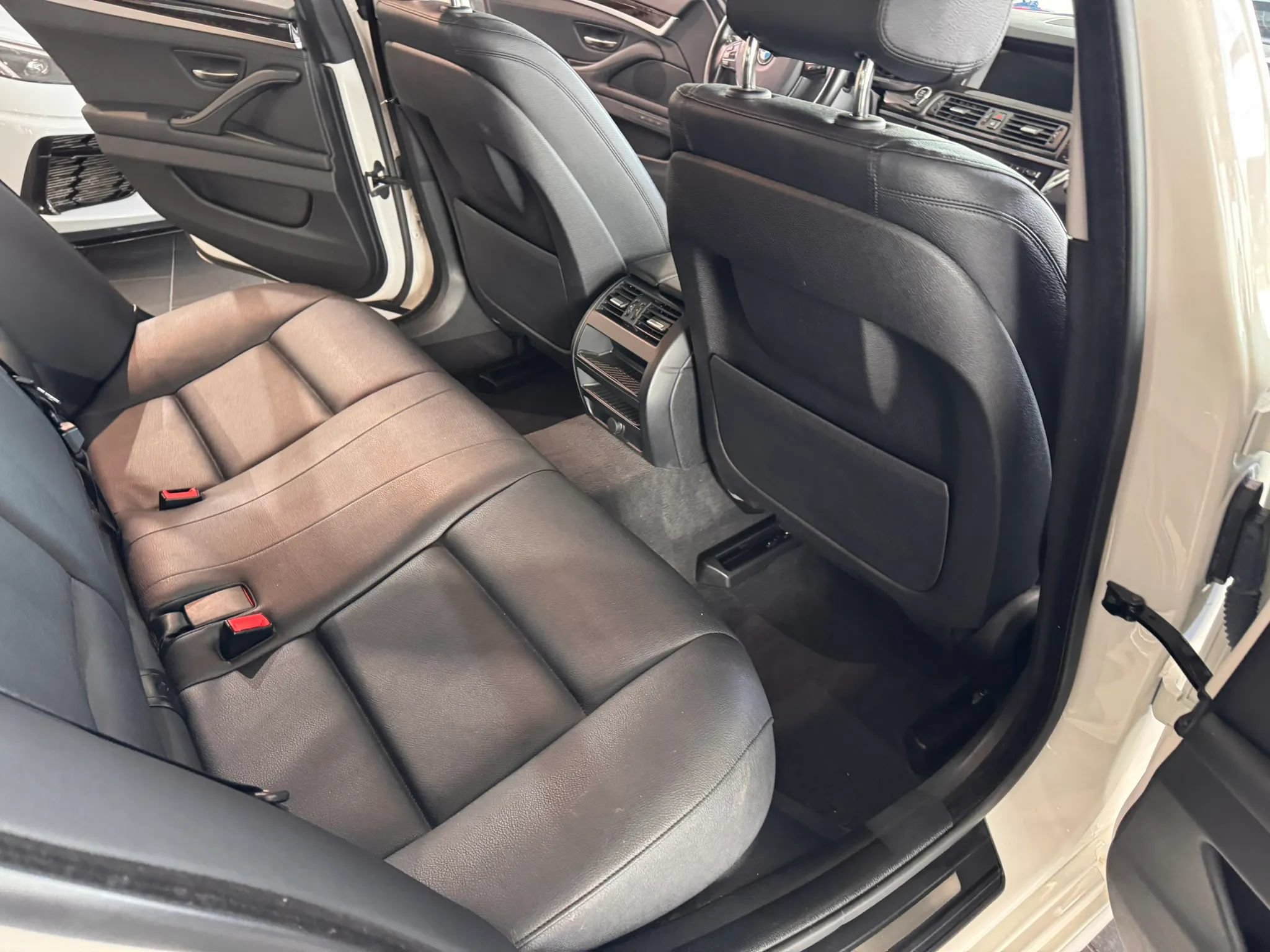 Used 2015 BMW 528i xDrive Sedan AWD/4WD image 15