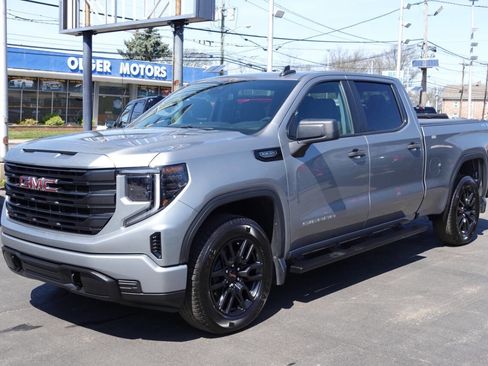 Used 2023 GMC Sierra 1500 Pro w/ Graphite Edition AWD/4WD image 4