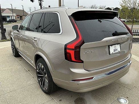New 2026 Volvo XC90 T8 Plus w/ Protection Package Premier AWD/4WD image 10