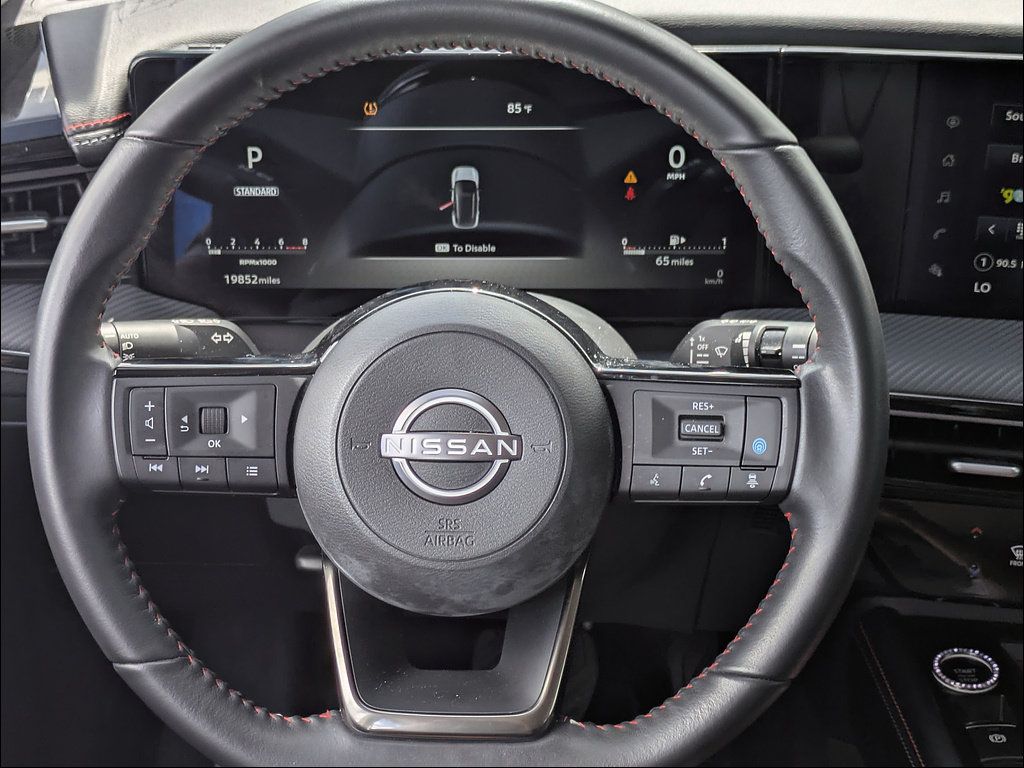 Used 2025 Nissan Kicks SR FWD image 18