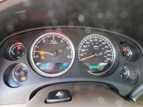 Used 2011 Chevrolet Tahoe LS image 16