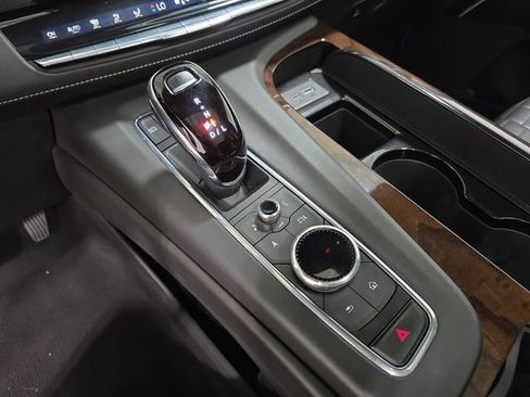 Used 2021 Cadillac Escalade Sport Platinum w/ LPO, ONYX Package AWD/4WD image 22