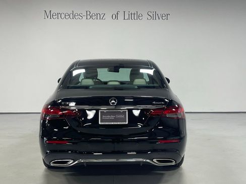 Used 2023 Mercedes-Benz E 350 4MATIC Sedan image 4