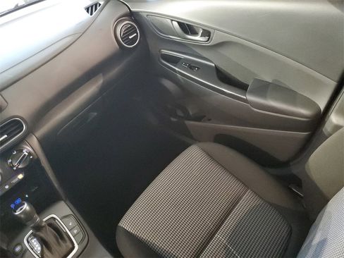 Used 2020 Hyundai Kona SEL Plus w/ Cargo Package image 11