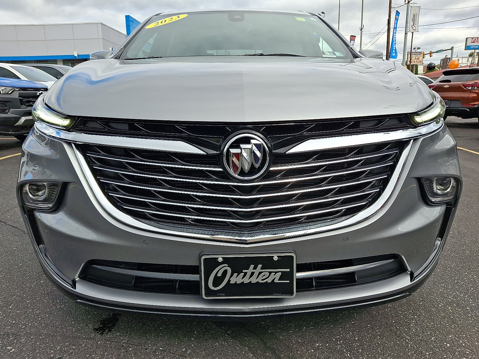 Used 2023 Buick Enclave Essence AWD/4WD image 8
